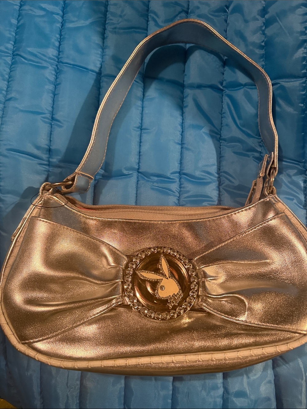 PLAYBOY Metallic SILVER Bow Shoulder Bag with Logo Medallion - Picture 3 of 7